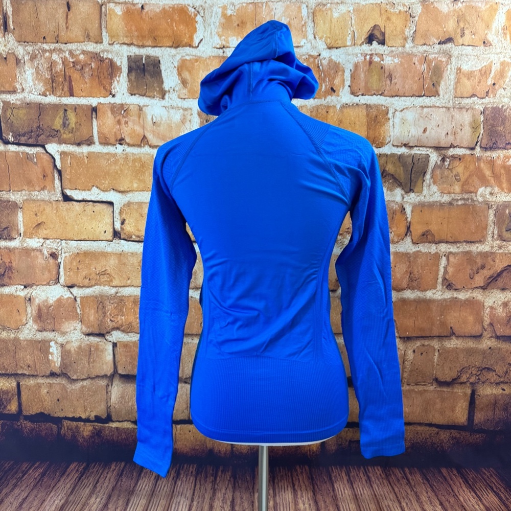 Athleta Cold Running Pullover Size S - image 2